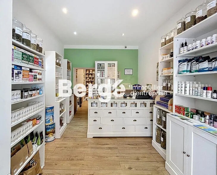 Local commercial dans Nice à louer - Photo de l’immeuble – Image 1 sur 7