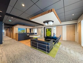 Bureau dans Dinan à vendre Photo intérieure– Image 1 sur 9