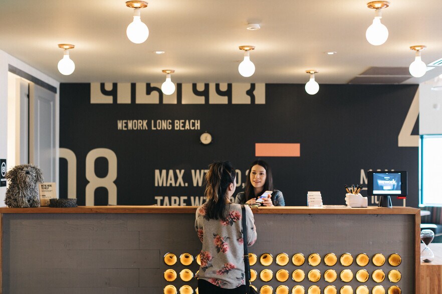 100 W Broadway, Long Beach, CA à louer - Photo intérieure – Image 1 sur 16