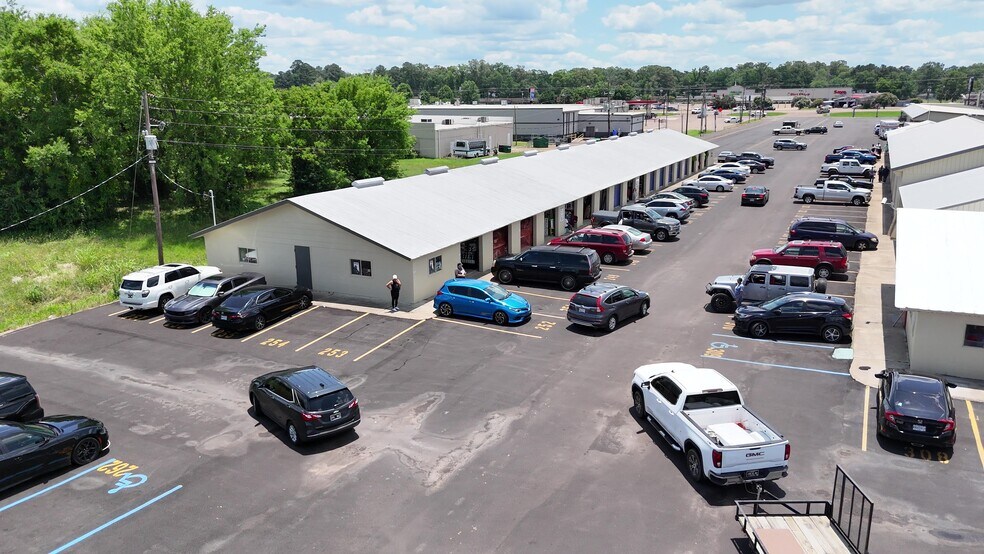 3056 US-80, Pearl, MS à louer - Photo de l’immeuble – Image 2 sur 13