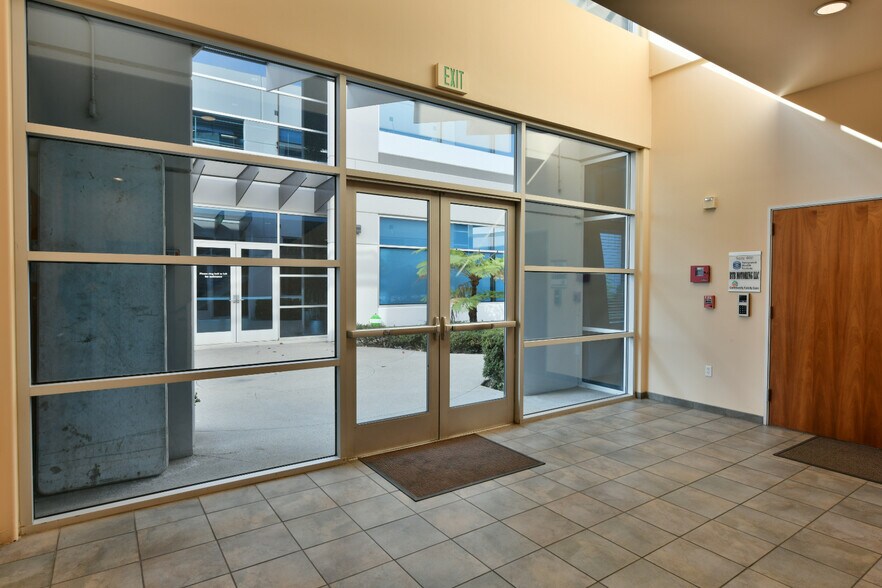 19210 S Vermont Ave, Gardena, CA à vendre - Photo de l’immeuble – Image 2 sur 12