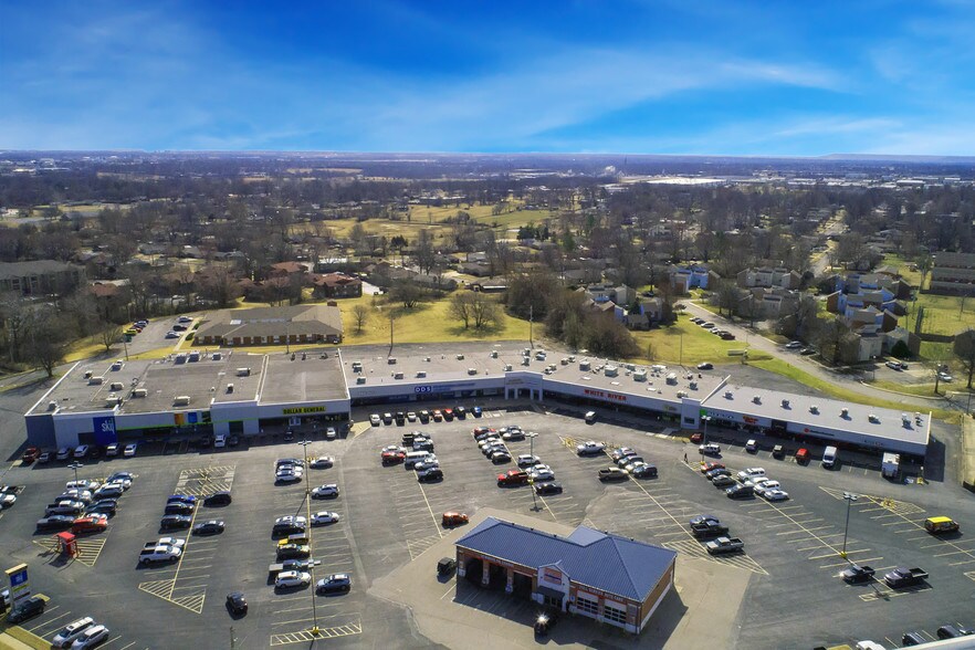 1005-1205 E Kenosha St, Broken Arrow, OK à louer - Aérien – Image 2 sur 12