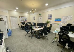 103-105 Park St, Luton à louer Photo intérieure– Image 1 sur 2