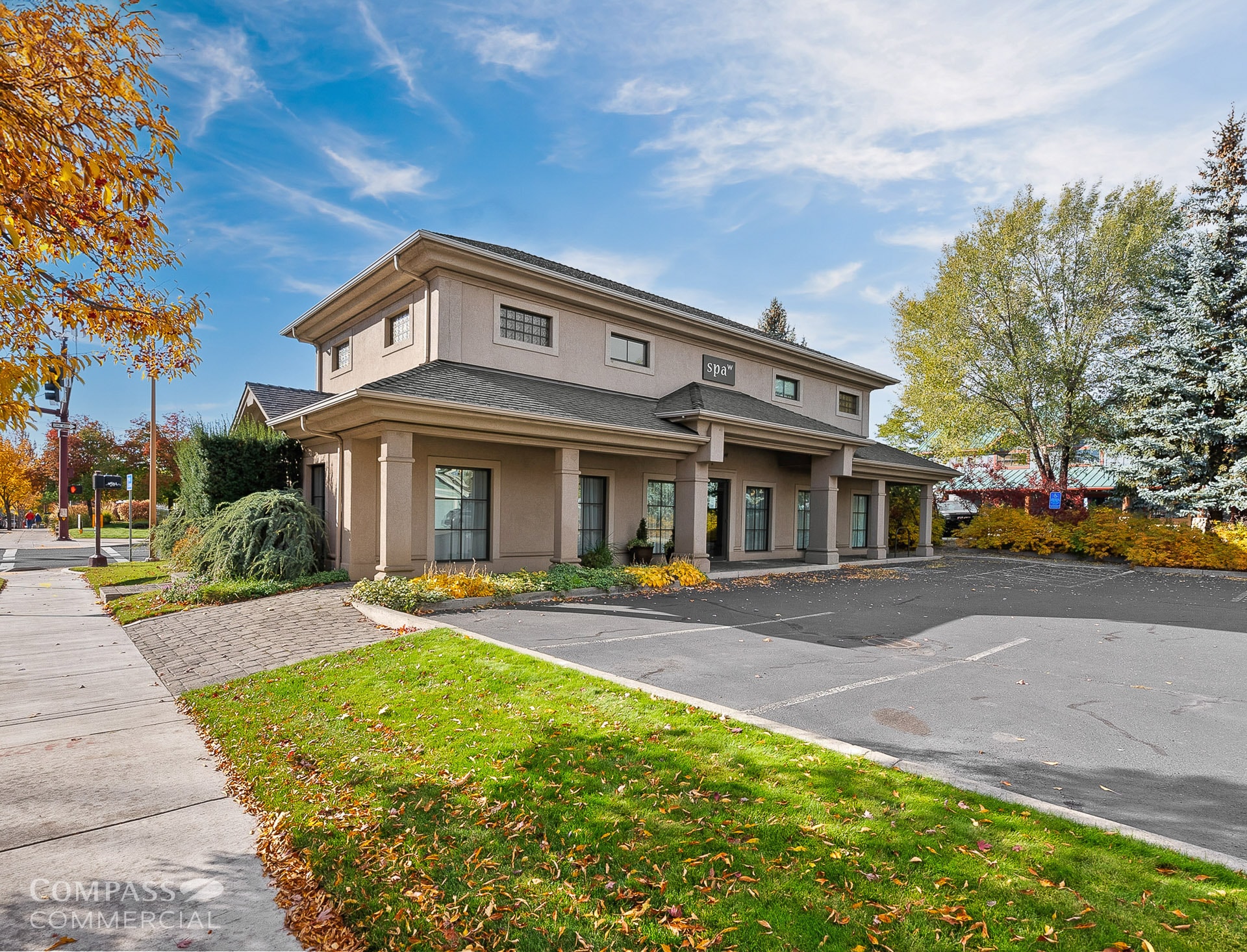 125 NW Wall St, Bend, OR à louer Photo principale– Image 1 sur 21