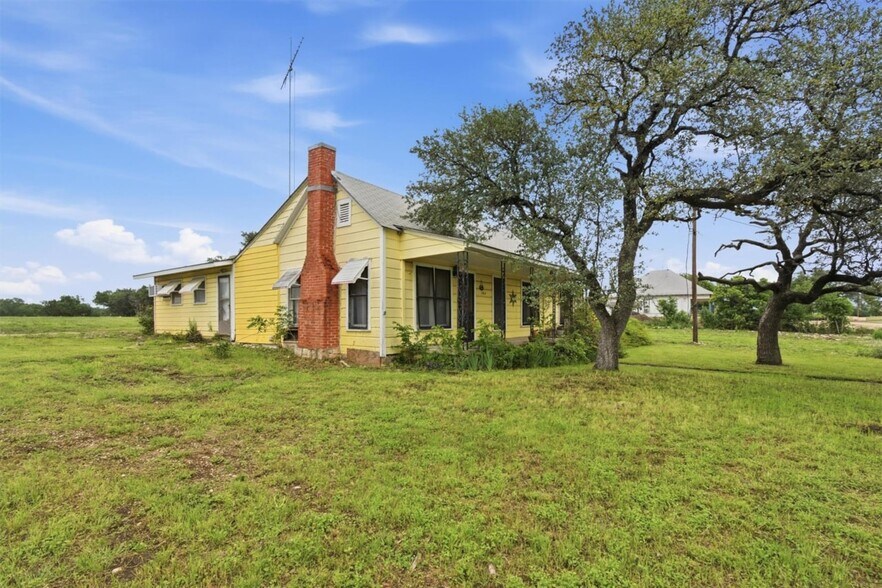 704 FM 2657, Briggs, TX à vendre - Photo de l’immeuble – Image 2 sur 27