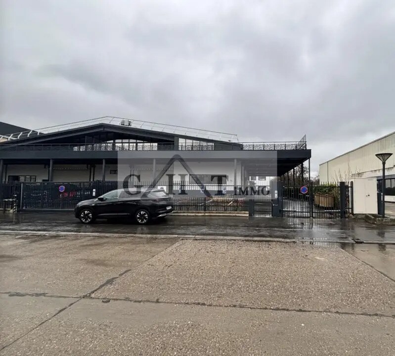 Industriel/Logistique dans Villeneuve-la-Garenne à louer Photo de l’immeuble– Image 1 sur 17