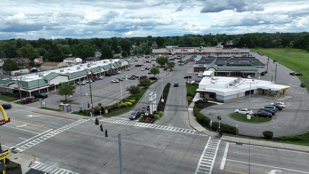 5165 Broadway, Depew, NY à louer - Photo principale – Image 1 sur 3