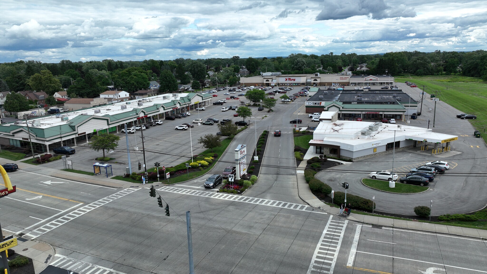 5165 Broadway, Depew, NY à louer Photo principale– Image 1 sur 4