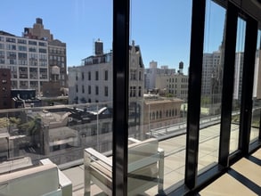 809 Broadway, New York, NY à louer Photo intérieure– Image 2 sur 5