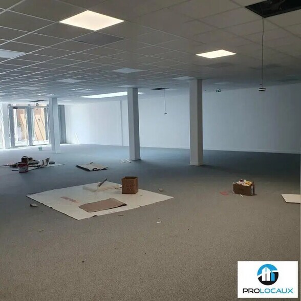 Bureau dans Meylan à louer - Photo de l’immeuble – Image 3 sur 12