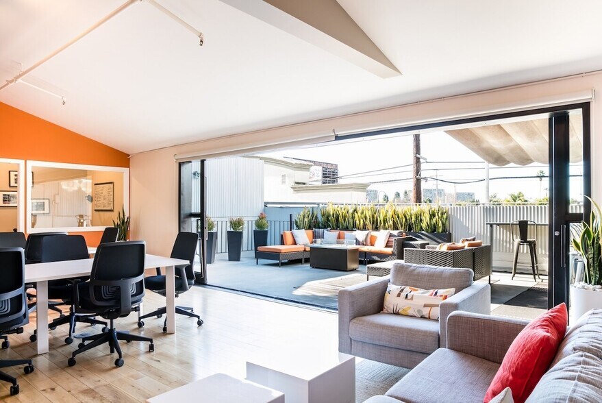 2538 Lincoln blvd, Venice, CA à louer - Photo de l’immeuble – Image 2 sur 2