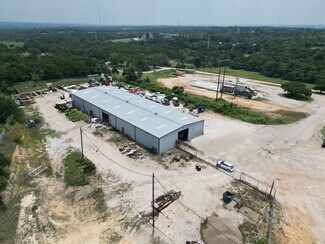 Plus de détails pour 207 Samuel Dr, Weatherford, TX - Industriel/Logistique à louer