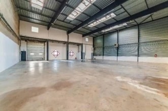 Local d’activités dans Élancourt à louer Photo intérieure– Image 2 sur 7