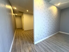 7400 El Cajon Blvd, La Mesa, CA à louer Photo intérieure– Image 2 sur 9