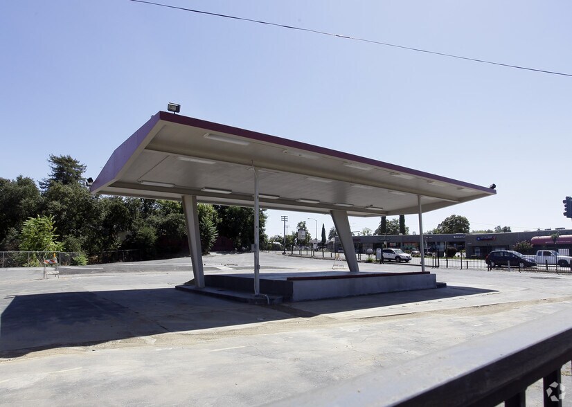 5900 Auburn Blvd, Citrus Heights, CA à louer - Photo principale – Image 1 sur 5