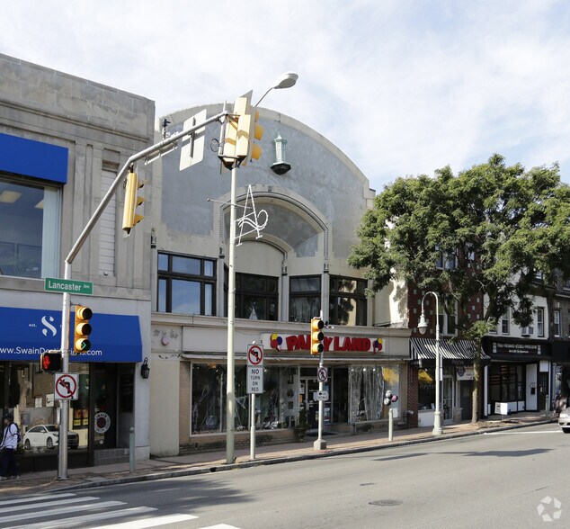 10 W Lancaster Ave, Ardmore, PA à vendre - Photo principale – Image 1 sur 2