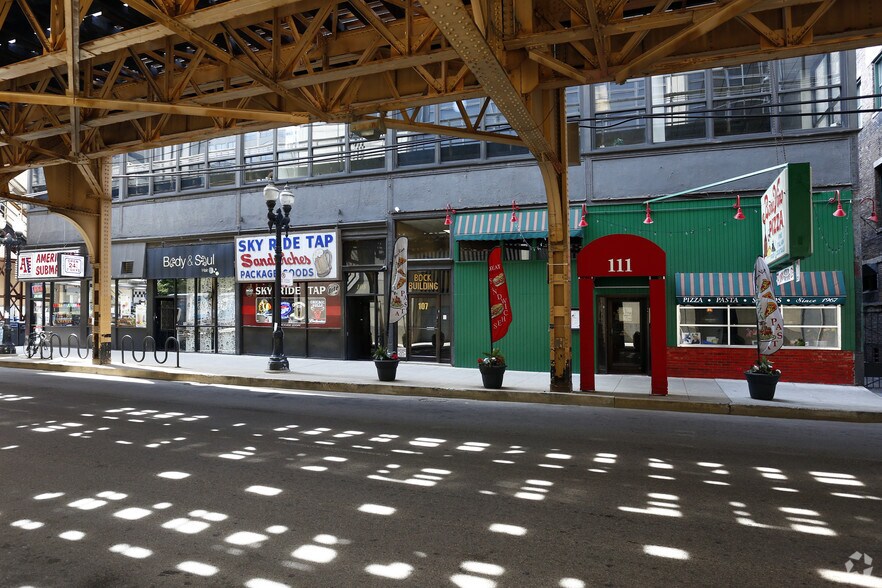 111 W Van Buren St, Chicago, IL à louer - Photo de l’immeuble – Image 1 sur 10