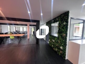 Plus de détails pour 9 Rue De Courtalin, Magny-le-Hongre - Bureau à louer