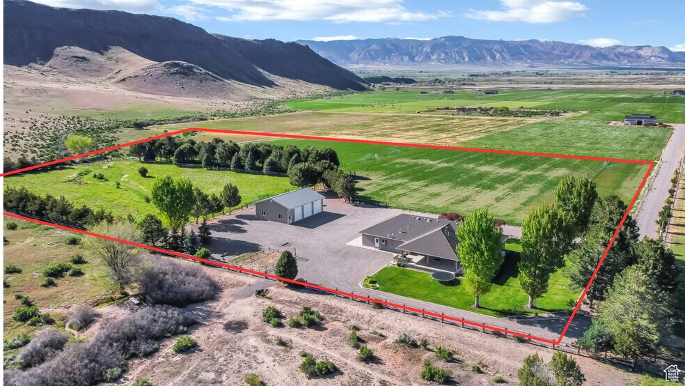 860 S 720 W, Glenwood, UT à vendre - Aérien – Image 1 sur 54