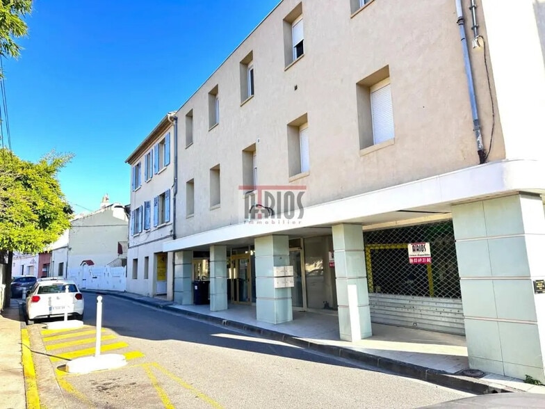 Local d’activités dans Toulon à louer - Photo de l’immeuble – Image 1 sur 3