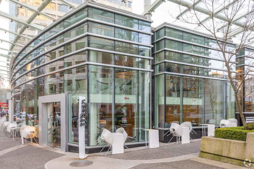 1166 Alberni St, Vancouver, BC à louer - Photo de l’immeuble – Image 2 sur 11