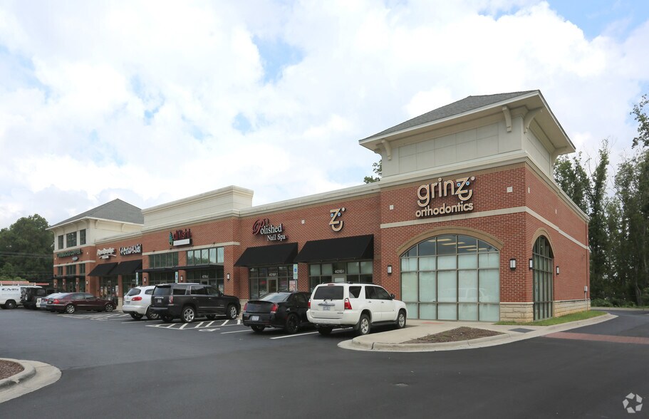 4008-4012 Battleground Ave, Greensboro, NC à louer - Photo principale – Image 2 sur 4