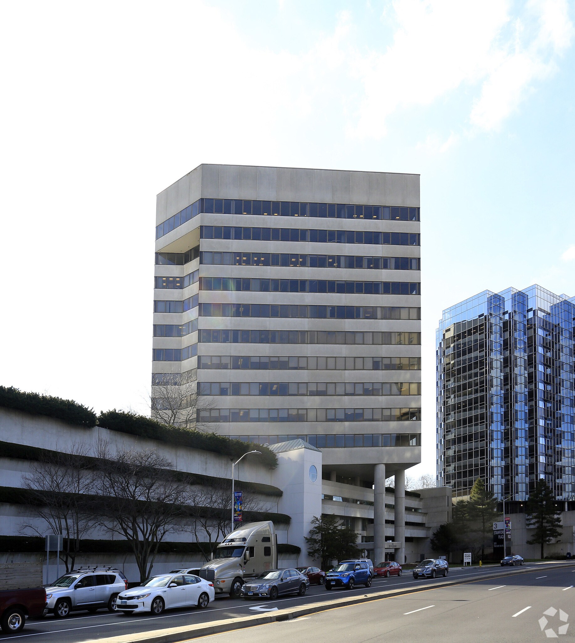 301 Tresser Blvd, Stamford, CT à louer Photo principale– Image 1 sur 5