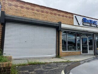 Plus de détails pour 2068 Jericho Tpke, East Northport, NY - Industriel/Logistique à louer
