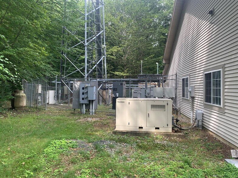 1050 Buckley Hwy, Union, CT à vendre - Photo de l’immeuble – Image 3 sur 13