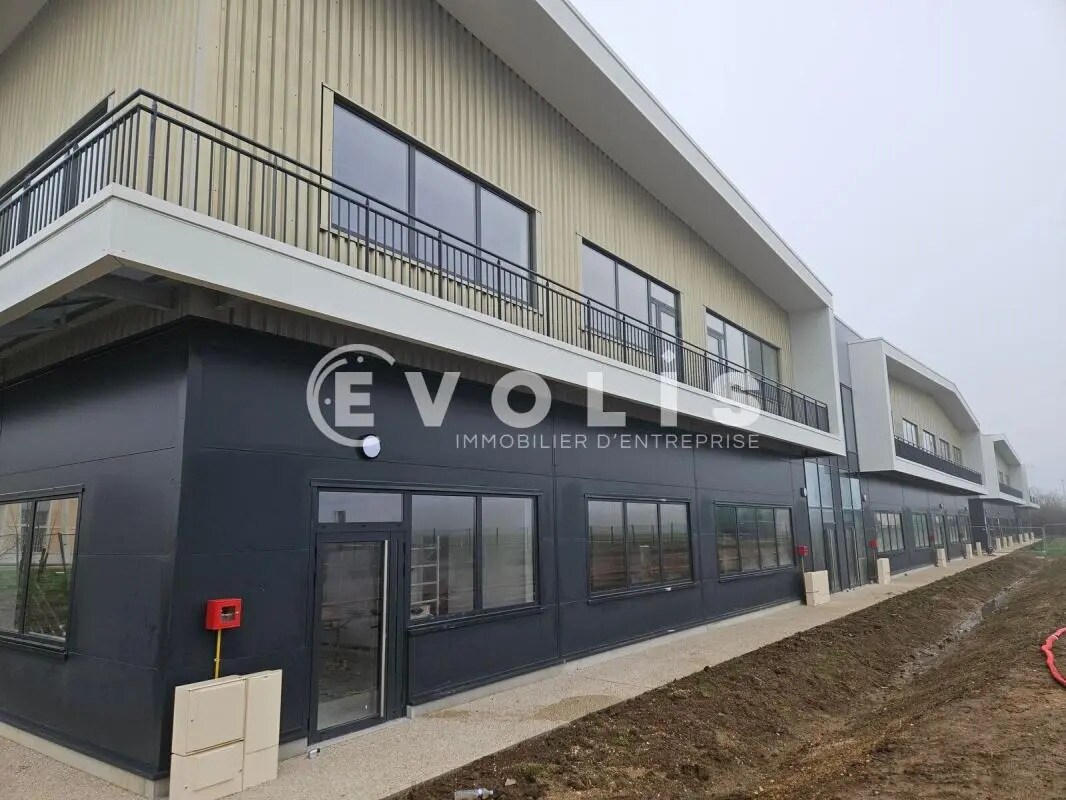 Local d'activités dans Villebon-sur-Yvette à vendre Photo de l’immeuble– Image 1 sur 7