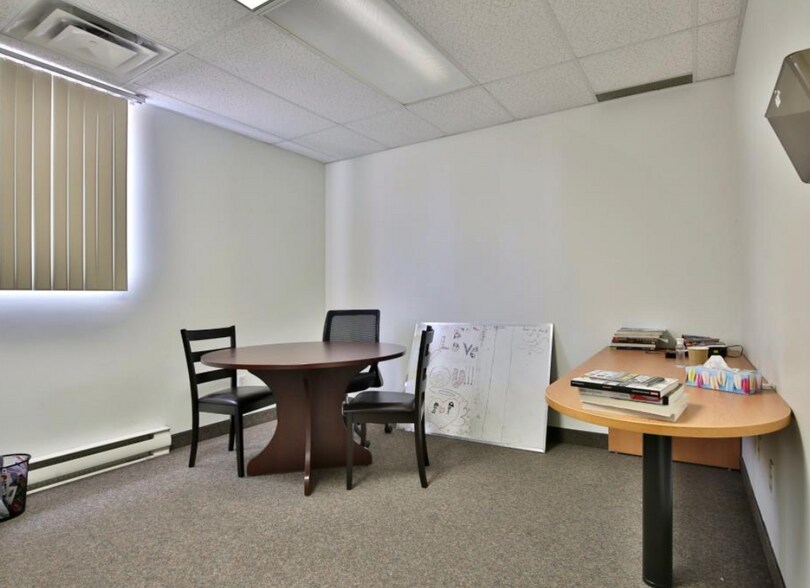 2500 Boul Casavant O, Saint-hyacinthe, QC à louer - Photo intérieure – Image 2 sur 4