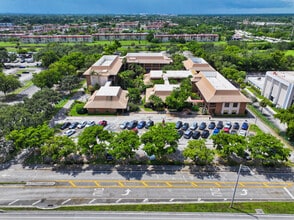 7800 W Oakland Park Blvd, Sunrise, FL - VUE AÉRIENNE  vue de carte