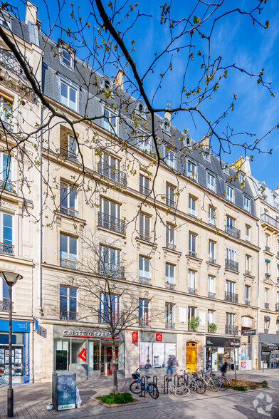 Immeuble residentiel dans Paris à vendre - Photo principale – Image 1 sur 1