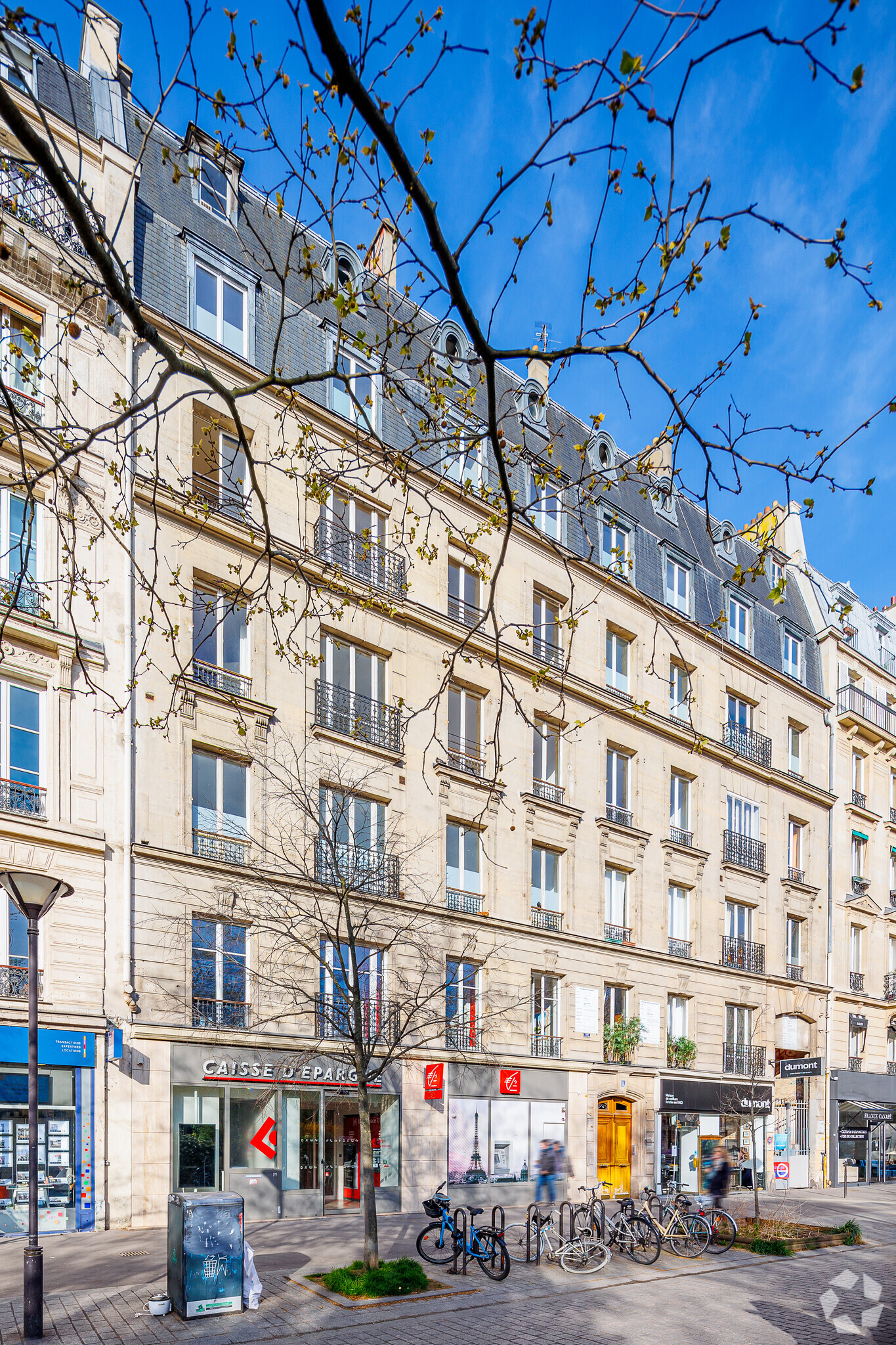 Immeuble residentiel dans Paris à vendre Photo principale– Image 1 sur 2