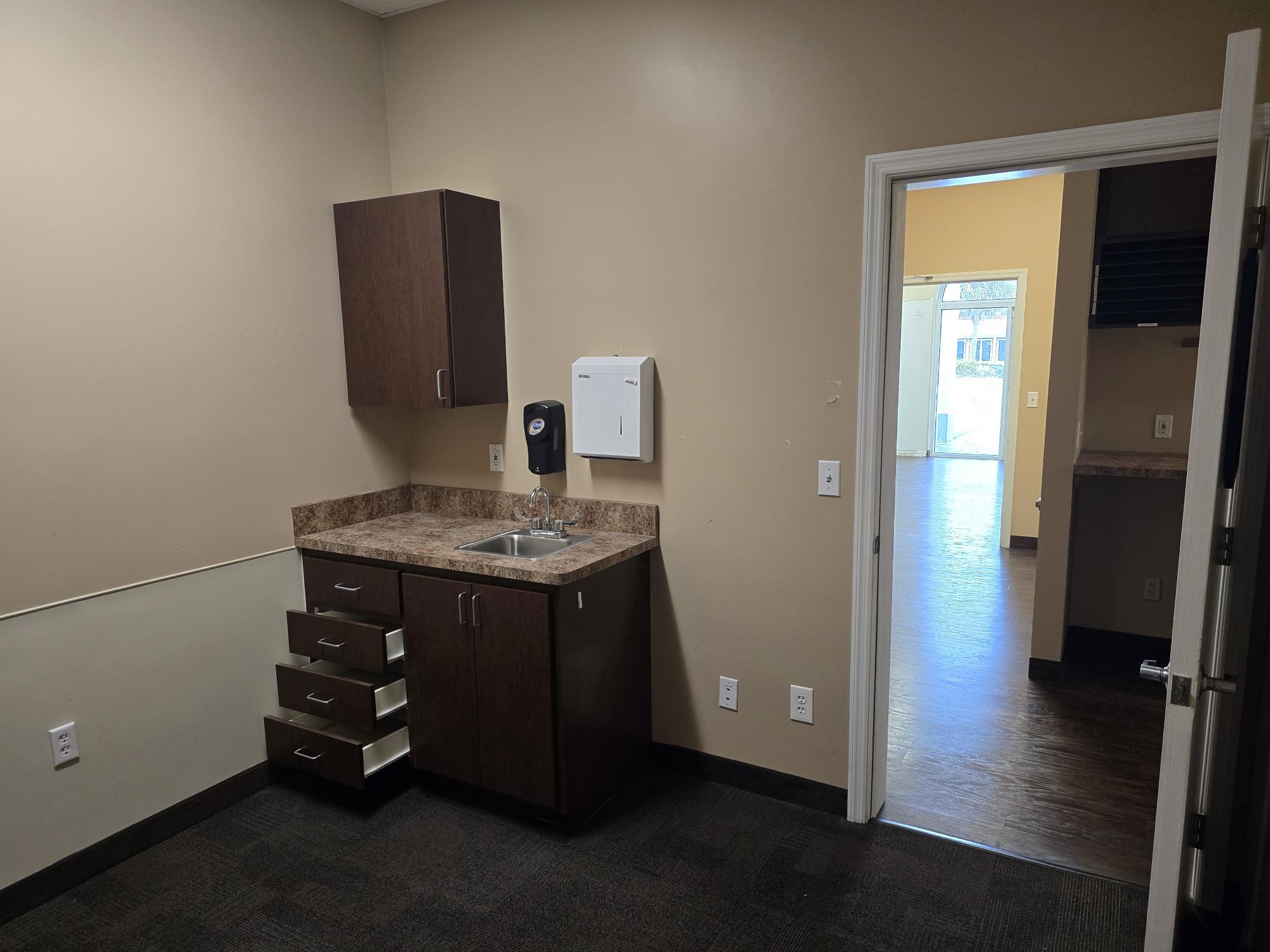 3515 Del Prado Blvd S, Cape Coral, FL à louer Photo intérieure– Image 1 sur 6