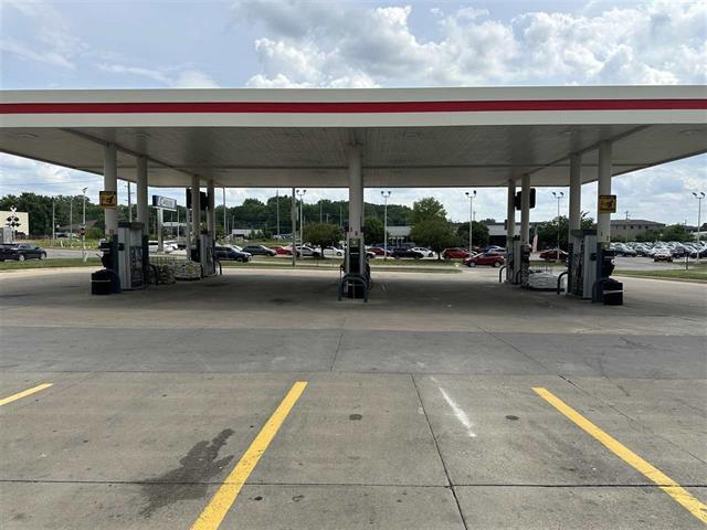 260 Stevens Dr, Iowa City, IA à vendre - Photo de l’immeuble – Image 2 sur 6