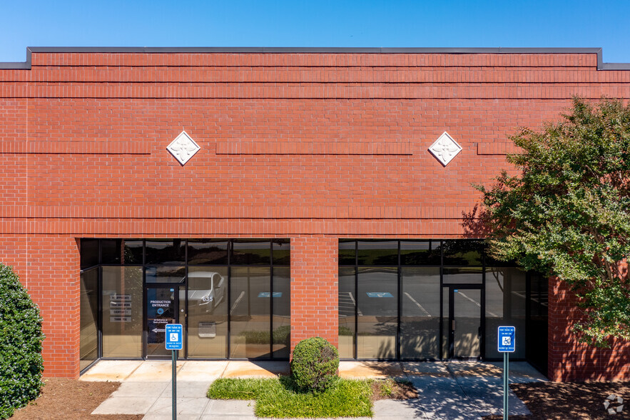 1785 Corporate Dr, Norcross, GA à louer - Photo de l’immeuble – Image 3 sur 4