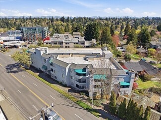 Plus de détails pour 8320 Lake City Way NE, Seattle, WA - Logement à vendre