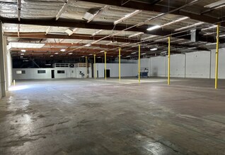 13600 Vaughn St, San Fernando, CA à louer Photo de l’immeuble– Image 2 sur 4