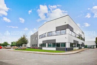 Plus de détails pour 2 Avenue Des 3 Peuples, Montigny-le-Bretonneux - Bureau, Local d'activités à louer