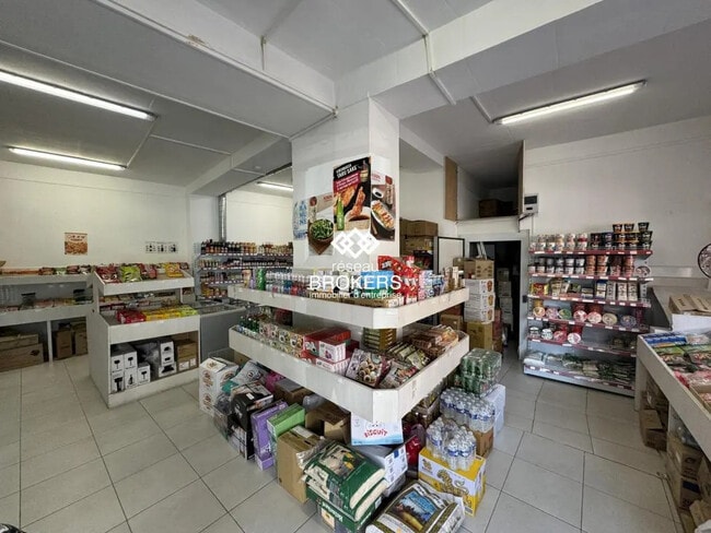 Plus de détails pour Local commercial à vendre