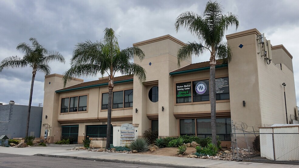 1161 E Main St, El Cajon, CA à louer - Photo de l’immeuble – Image 3 sur 3