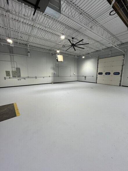 4457 White Bear Pky, White Bear Lake, MN à vendre - Photo de l’immeuble – Image 3 sur 10