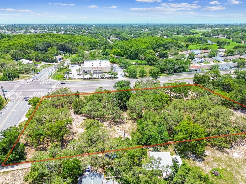 10444 Little Rd, New Port Richey, FL à vendre - Photo principale – Image 2 sur 4