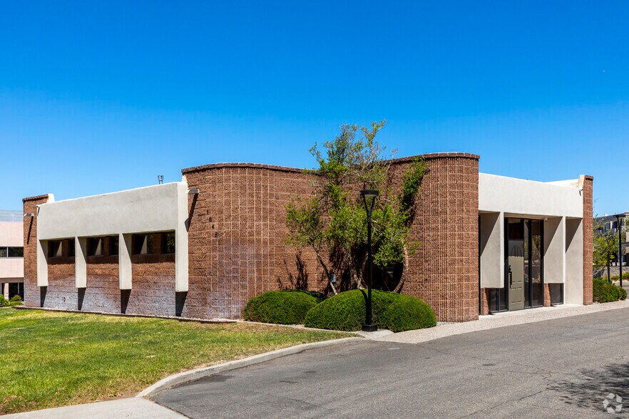 10421 Montgomery Parkway Loop NE, Albuquerque, NM à vendre - Photo de l’immeuble – Image 1 sur 29