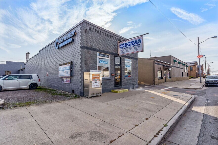 423 N Main St, Findlay, OH à vendre - Photo de l’immeuble – Image 2 sur 12