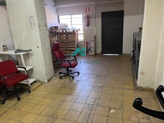 Plus de détails pour Local commercial à louer