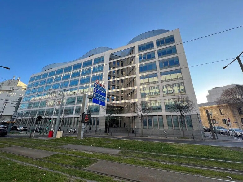 44 Boulevard De Dunkerque, Marseille à louer - Photo de l’immeuble – Image 1 sur 17
