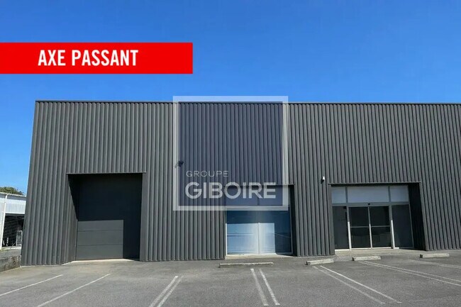 Plus de détails pour Industriel/Logistique à louer