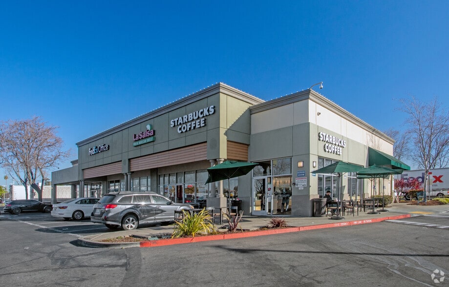 1201-1209 Marina Blvd, San Leandro, CA à louer - Photo principale – Image 1 sur 5